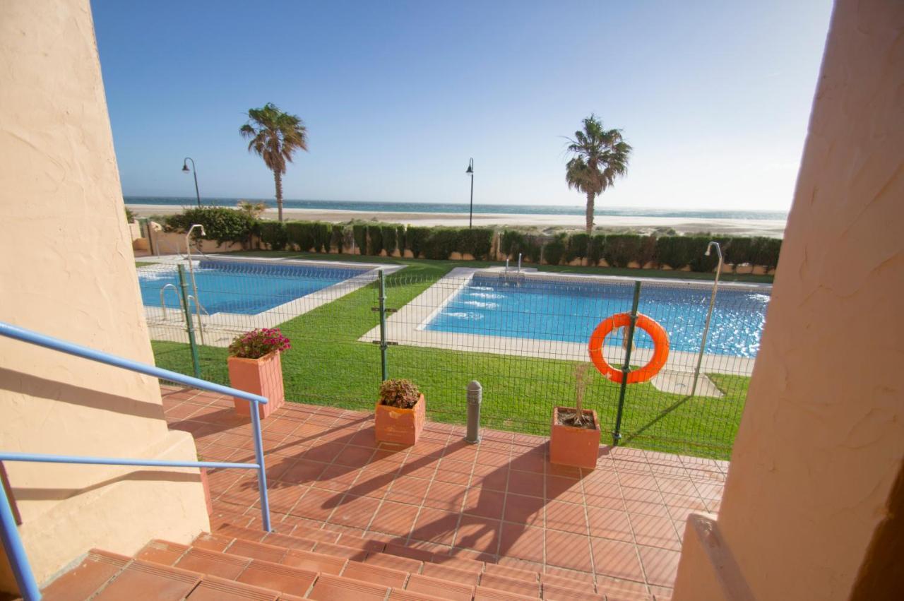 Familiar Beach House In طريفة المظهر الخارجي الصورة